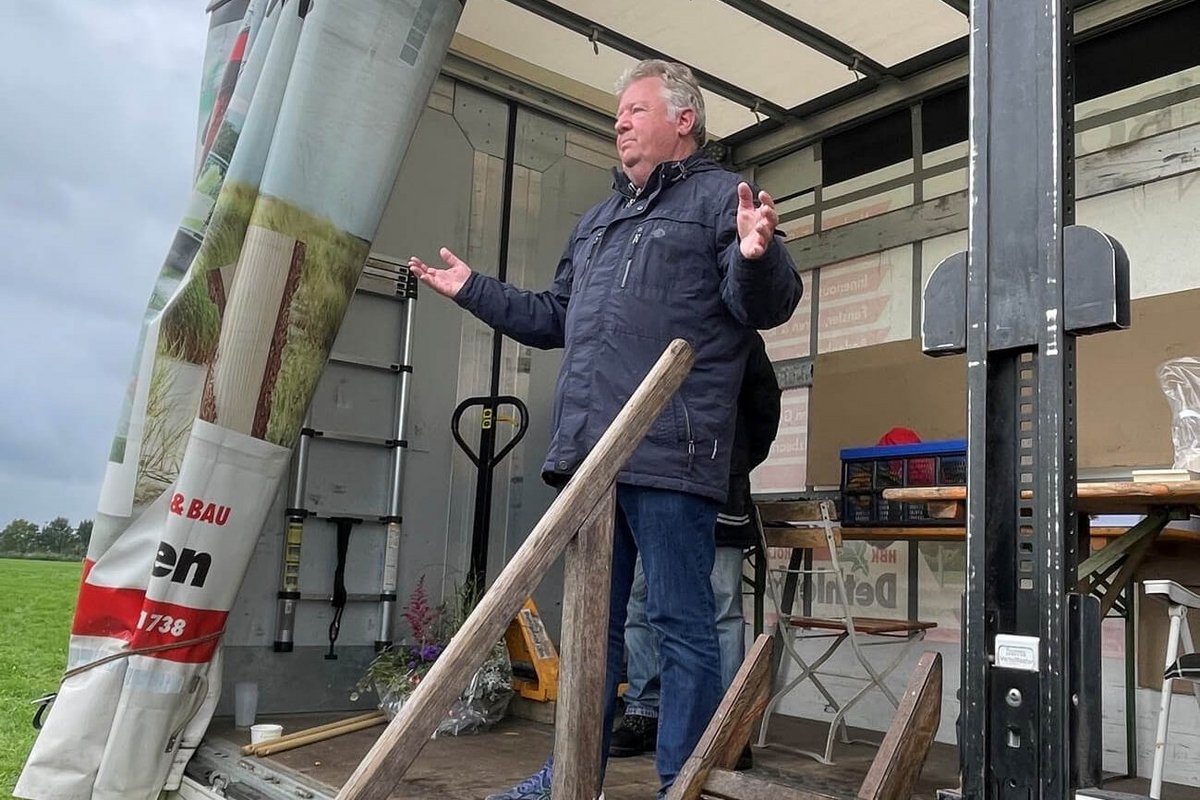 Uwe Andresen, Vorsitzender der Amtsringreiter, warb um Verständnis für die Entscheidung, den Wettbewerb zu verkürzen.  ein Mann