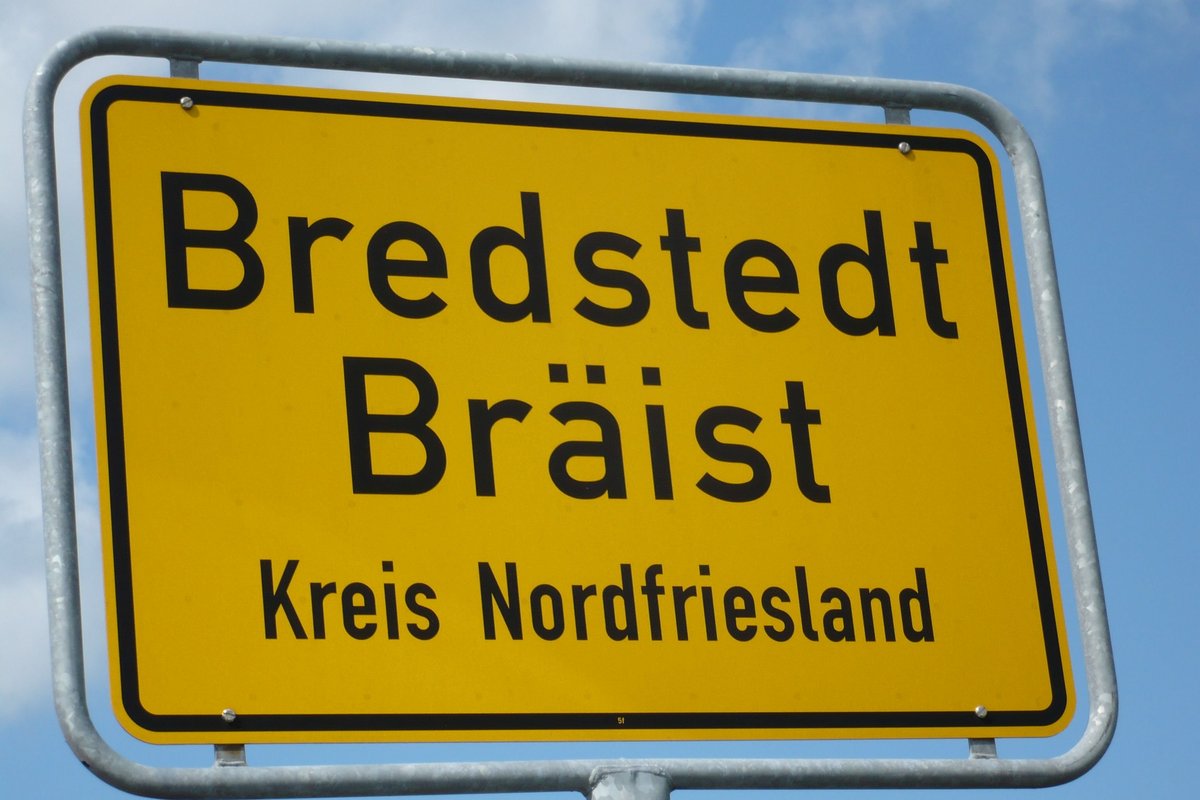 Die Stadt Bredstedt lädt zur Infoveranstaltung zum Projekt Alltagshilfen ein. Das Ortsschild der Stadt Bredstedt.
